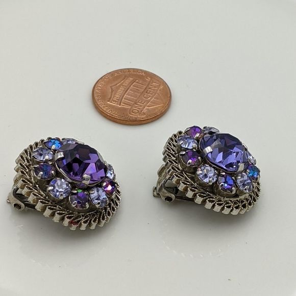 Vintage Austrian Purple Crystal Round Clip Earring - Picture 5 of 11